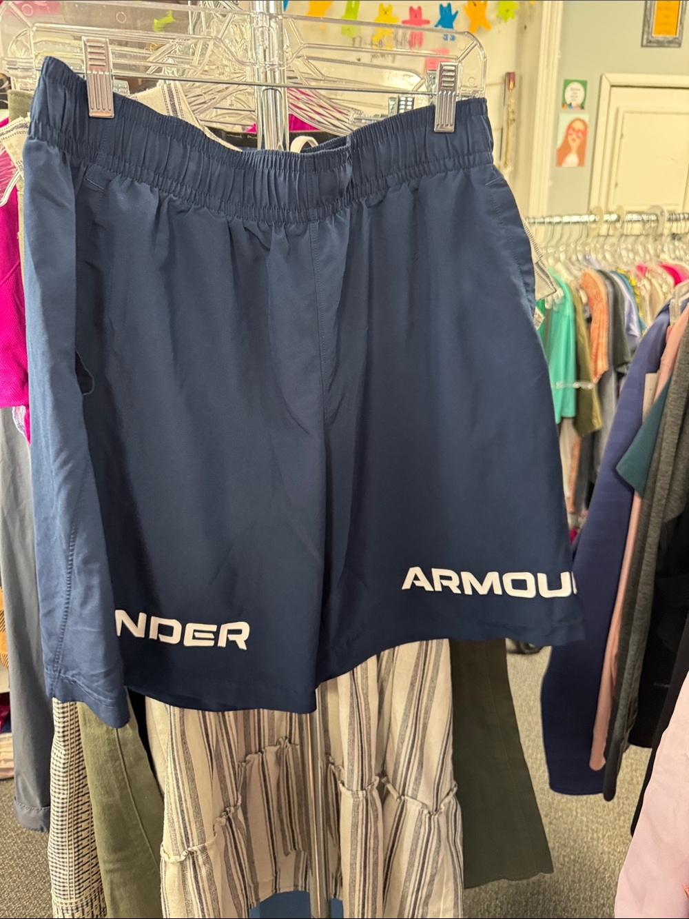 Under armour shorts L // 091017